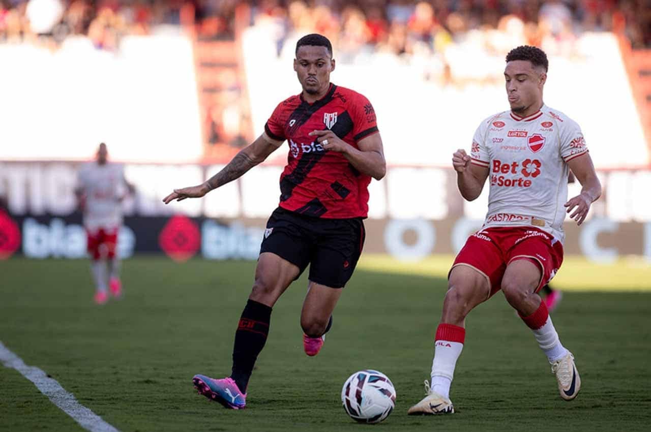 Vila Nova vence Atlético-GO no Accioly e sobe ao G3 da Série B — Futebol