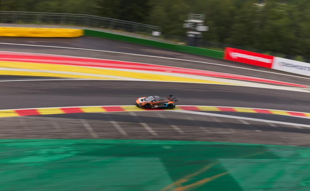 McLaren introduz asa traseira e motor novo em Spa para tentar reacender a defesa do título — Fórmula 1