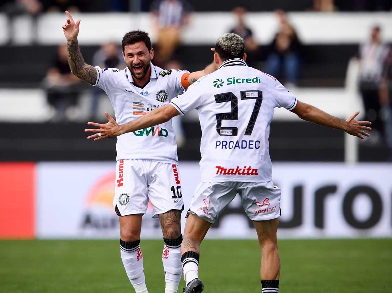 Vitória do Operário-PR estreita briga pela ponta da Série B — Futebol