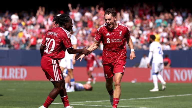 Leeds vira de 2 a 0 e atropela Liverpool em Chicago — Futebol