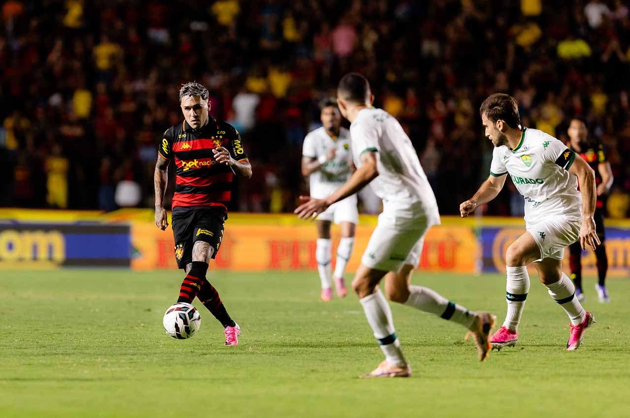 Defesa vacilante expõe o Sport mais uma vez na Série B — Futebol
