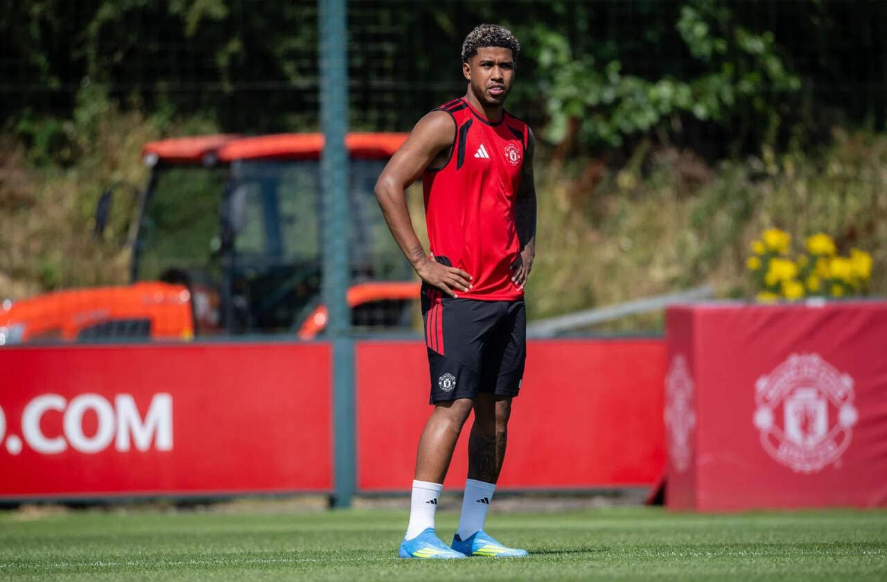 Vasco recebe receita com transferência de Andrey Santos ao Manchester United — Futebol