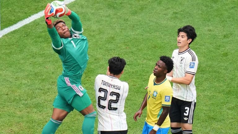 Zion Suzuki acerta com PSG e deixa Parma rumo aos campeões europeus — imagem 2