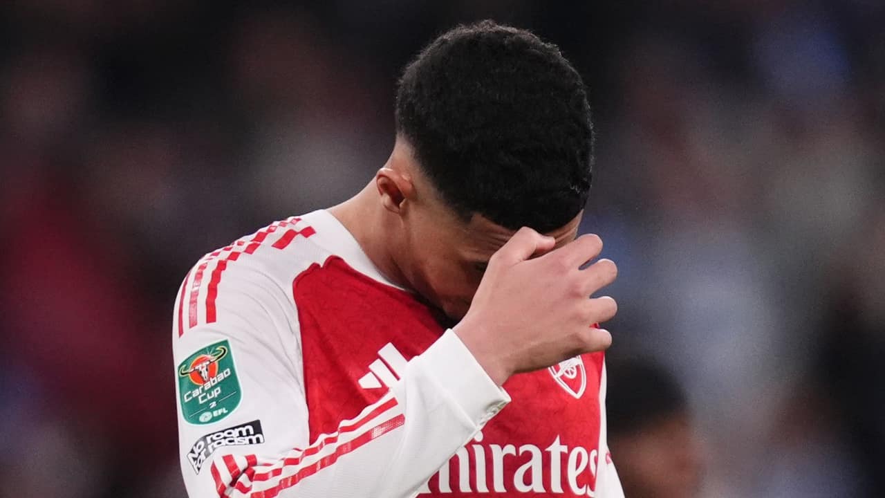 Saliba sente as costas na semifinal da Copa e Arsenal perde zagueiro por tempo indeterminado — Futebol