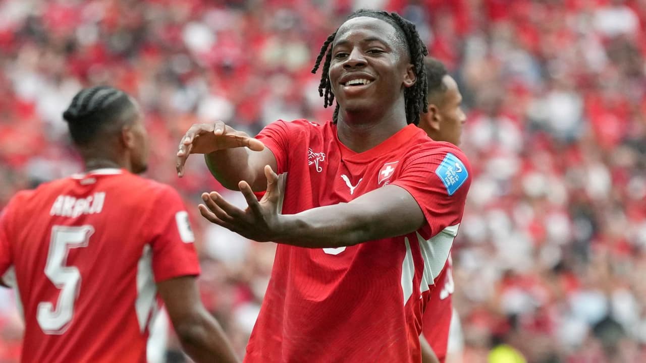 £59,5 milhões: Aston Villa bate Newcastle e fecha com Manzambi em recorde — Futebol
