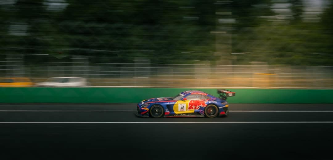 Mekies revela chamadas de bons pilotos para a Red Bull enquanto foca em acelerar o carro para segurar Verstappen — Fórmula 1