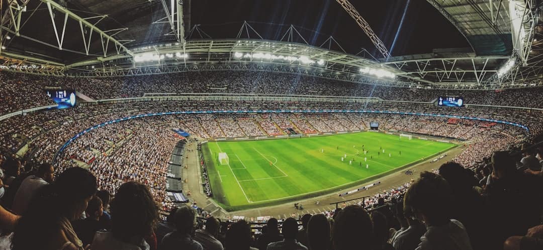 Premier League explode mercado com contratações acima de £100 milhões — Futebol