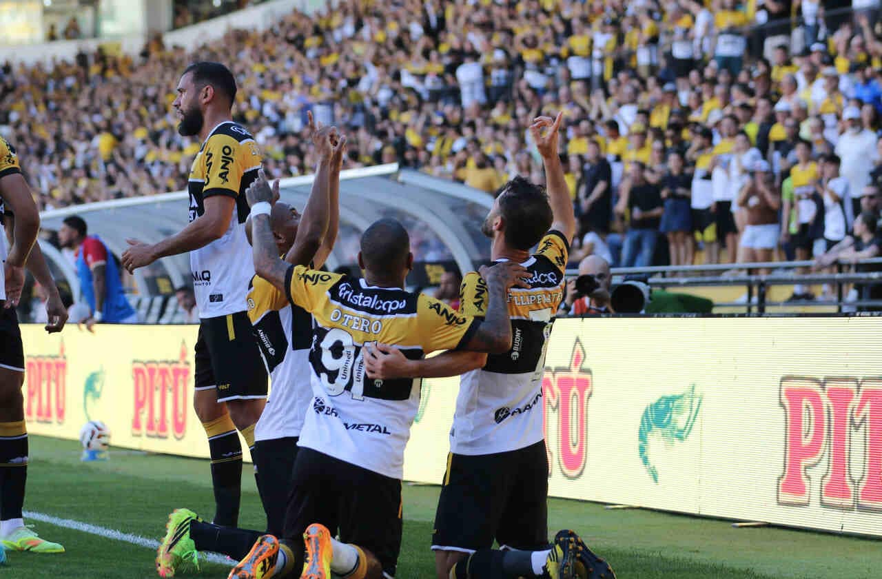 Quinta vitória seguida: Criciúma chega a 36 pontos e lidera Série B — Futebol