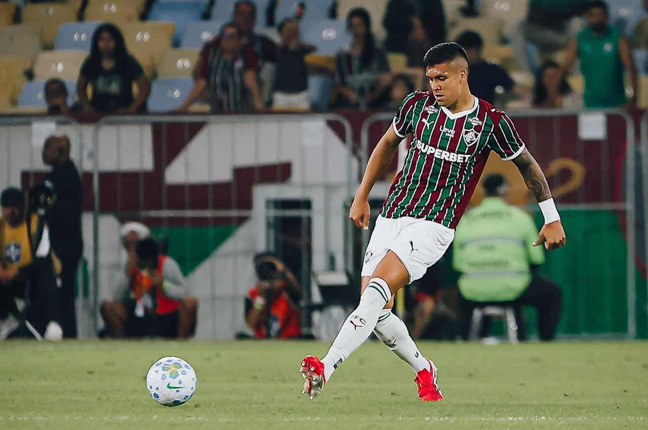 Lesões duplas na zaga expõem Fluminense em calendário apertado — Futebol