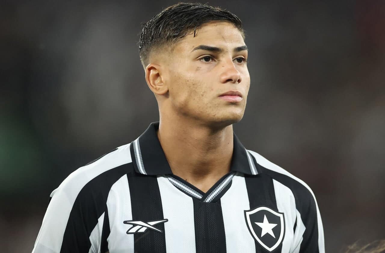 Botafogo garante Kadu por mais seis meses e mantém jovem na briga por espaço — Futebol