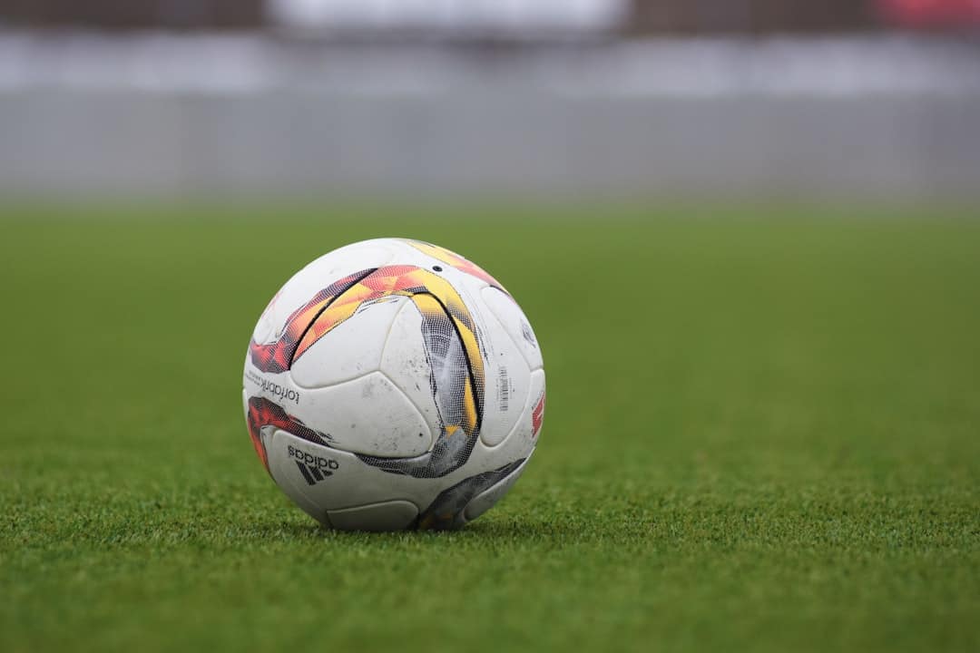 Premier League explode mercado com contratações acima de £100 milhões — Futebol