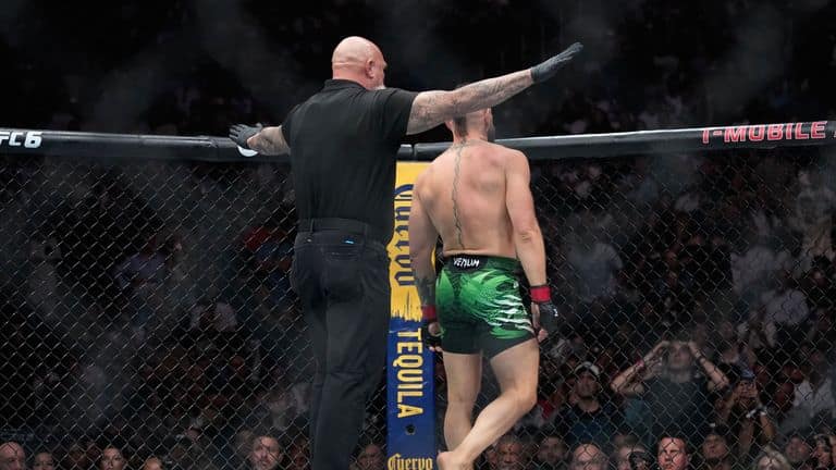 Lesão no joelho interrompe retorno de McGregor e destaca Holloway no UFC 329 — MMA