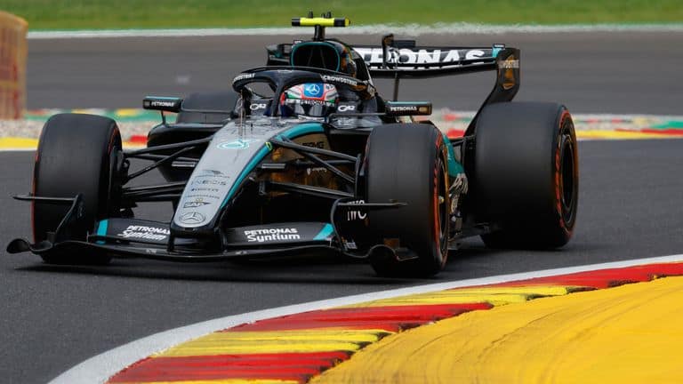 Antonelli resiste à pressão e domina pole em Spa contra Verstappen — Fórmula 1